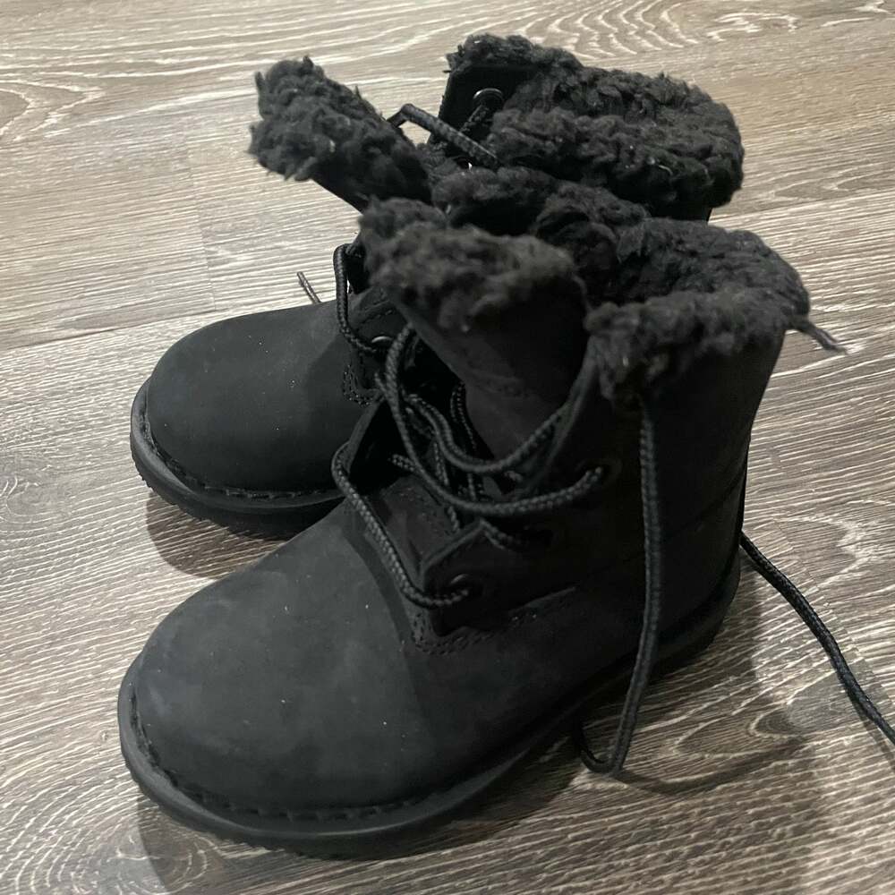 Toddler Timberland  Boots in Black Size 6
